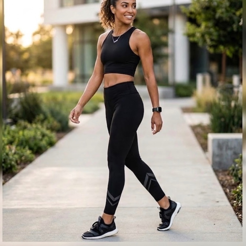 Tory Sport NWOT Black/Black Chevron SM Compression Leggings